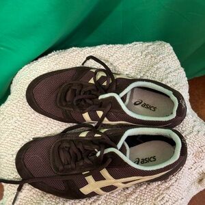 ASICS sneakers, low top, brown and tan